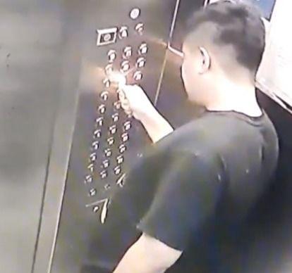 烧打火机视频,揭秘烧打火机背后的神奇瞬间